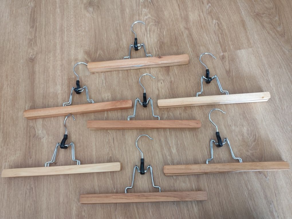 Conjunto 7 cabides madeira para calças