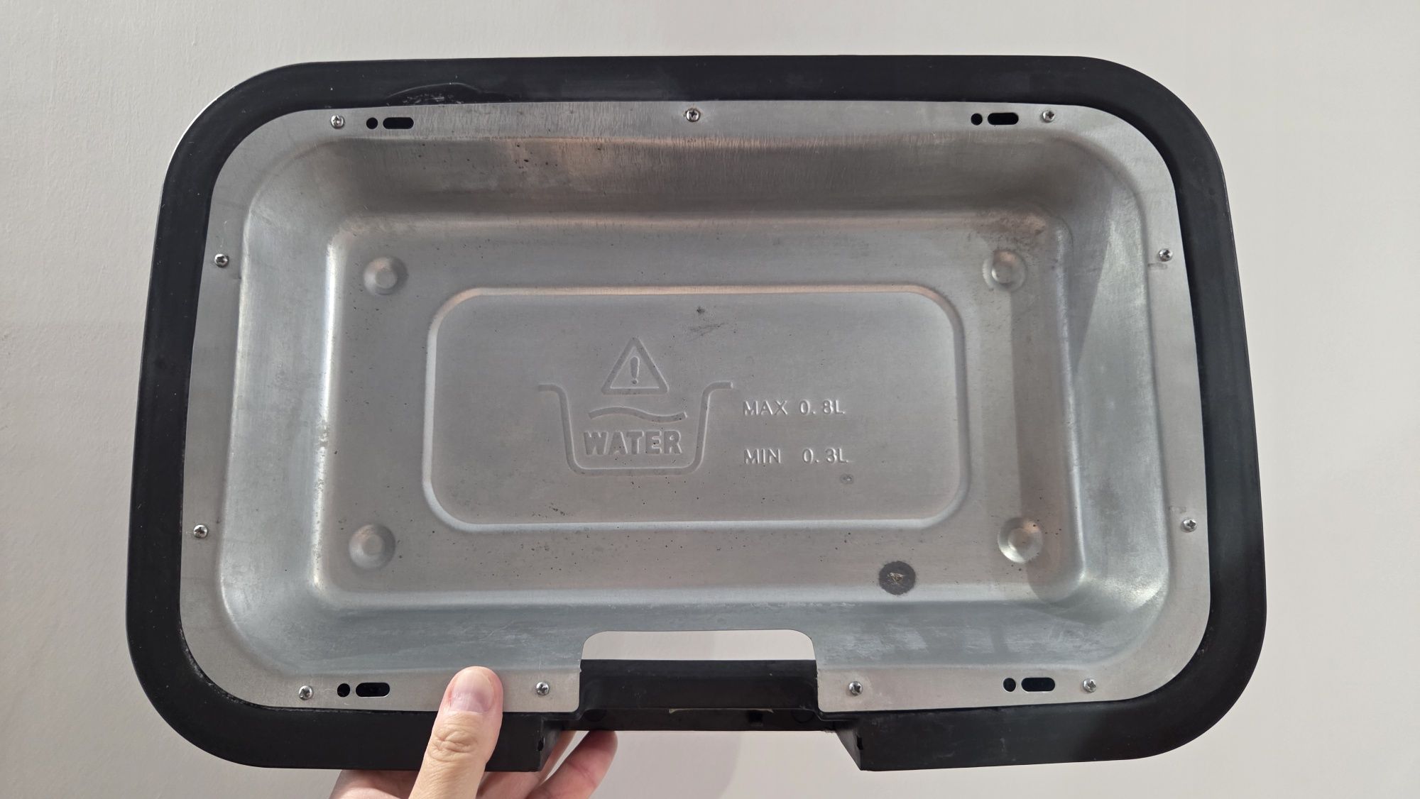 Grill elektryczny ze stojakiem ogrodowym