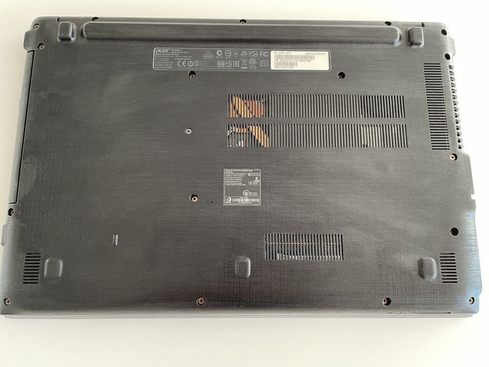 Laptop Acer Aspire E5 573 series stan idealny