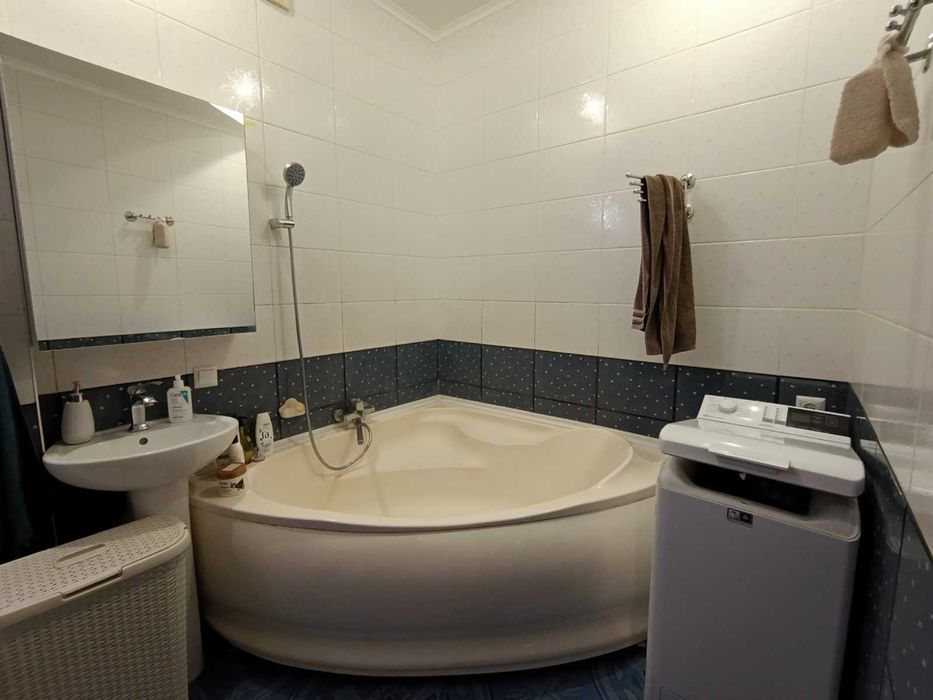 ПРОДАЖ 3-кімн. з АЕО у центрі міста (А)