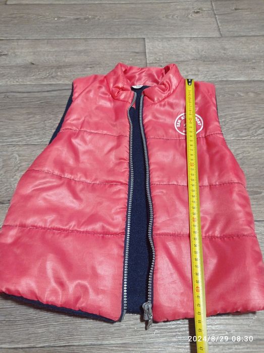 Продам жилетку .