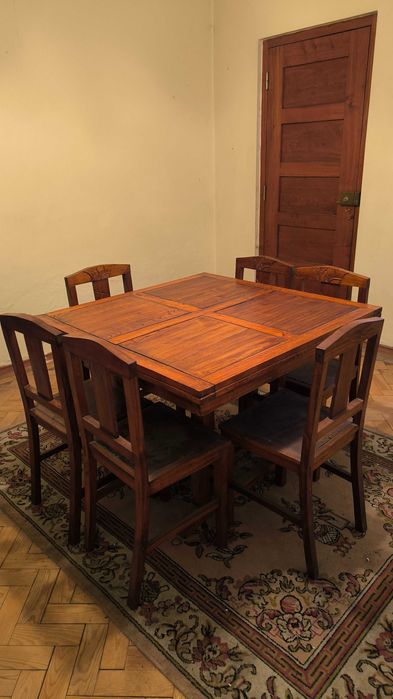 Conjunto mesa de sala com 6 cadeiras