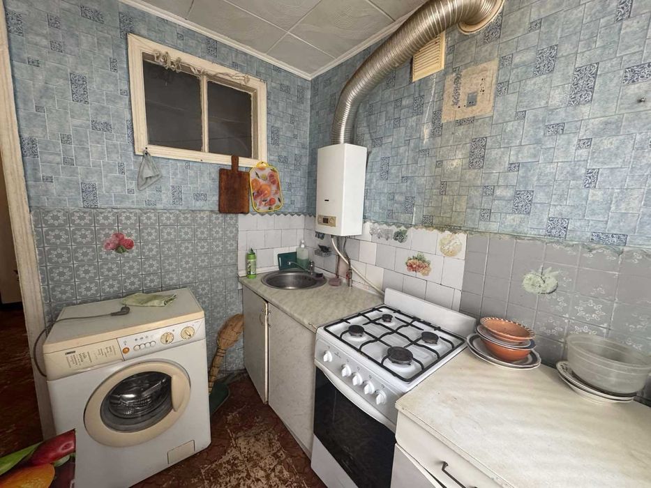 Продаю 2 комнатную квартиру Яхт-клуб (стадион Эвис) и1