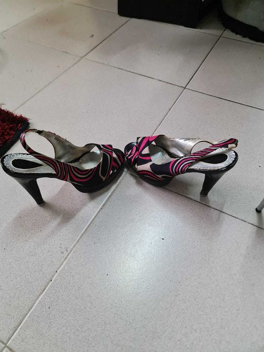 Sapato para Senhora Preto/Rosa - Tamanho 37