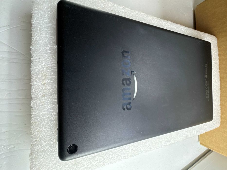 Планшет Amazon Fire HD 8 7th Generation 16GB WiFi
