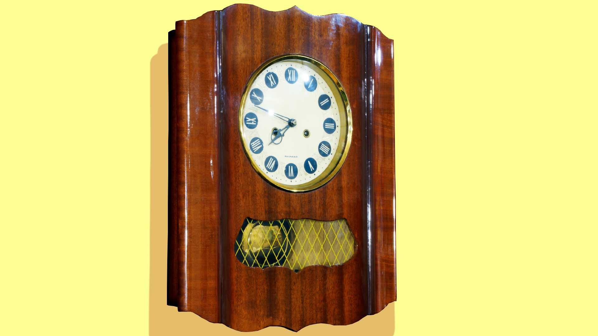ОЧЗ-Янтарь.Настенные часы с боем.70-е годы.Состояние Идеал.Есть видео.