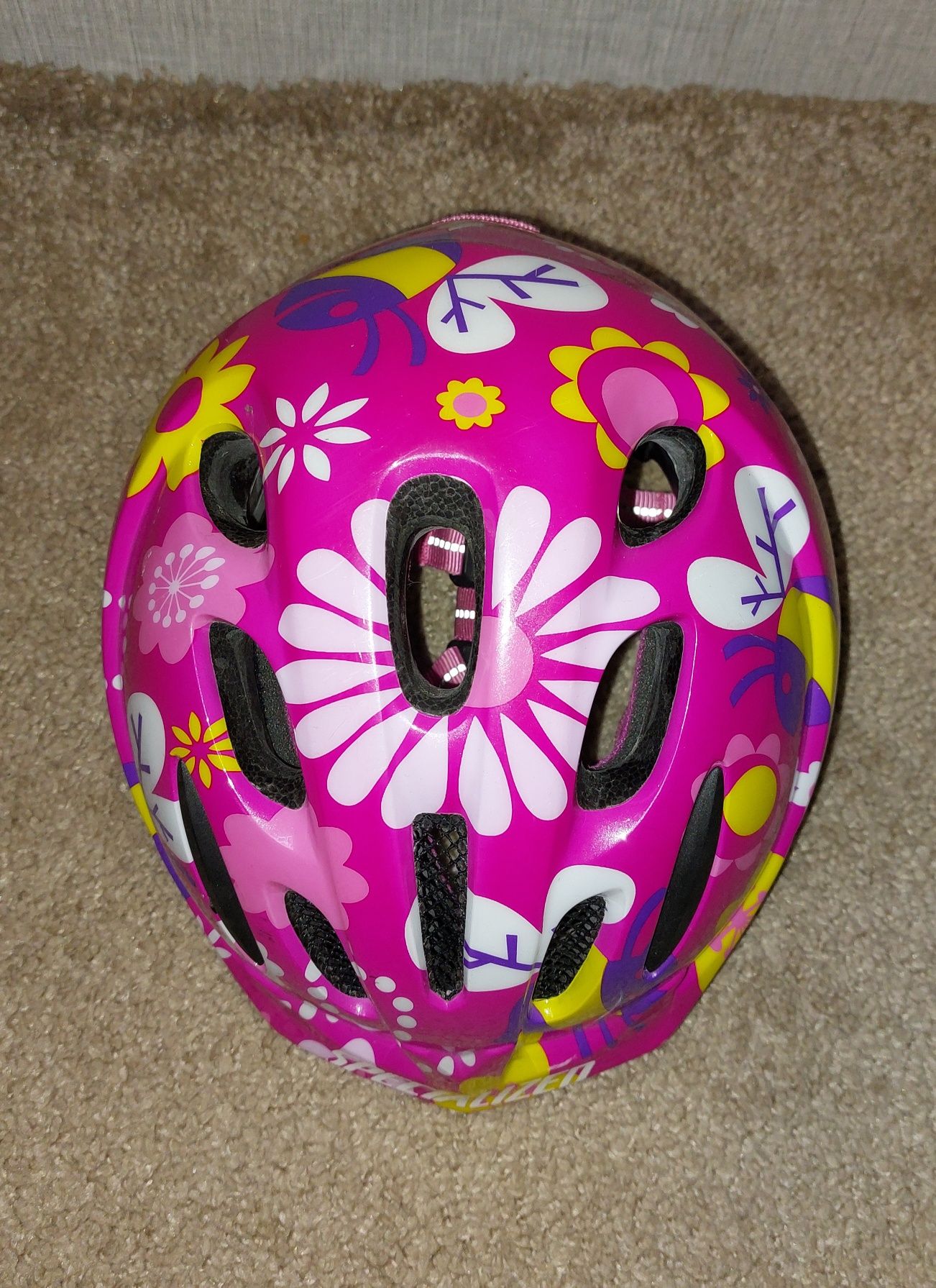 Детский велосипедный шлем Specialized Small Fry. На объем 47-52 см.