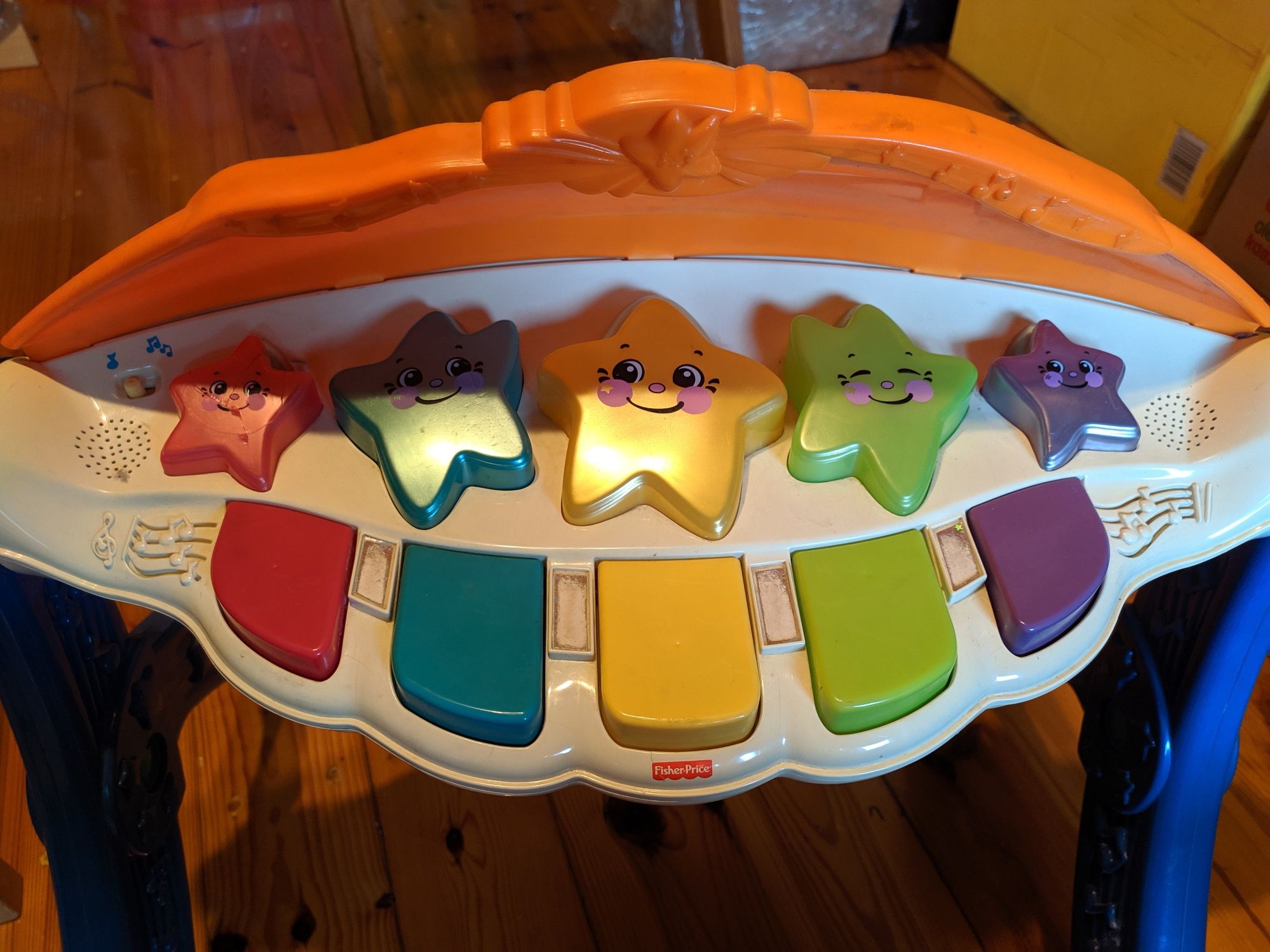 Pianino interaktywne Fisher Price- gra, świeci