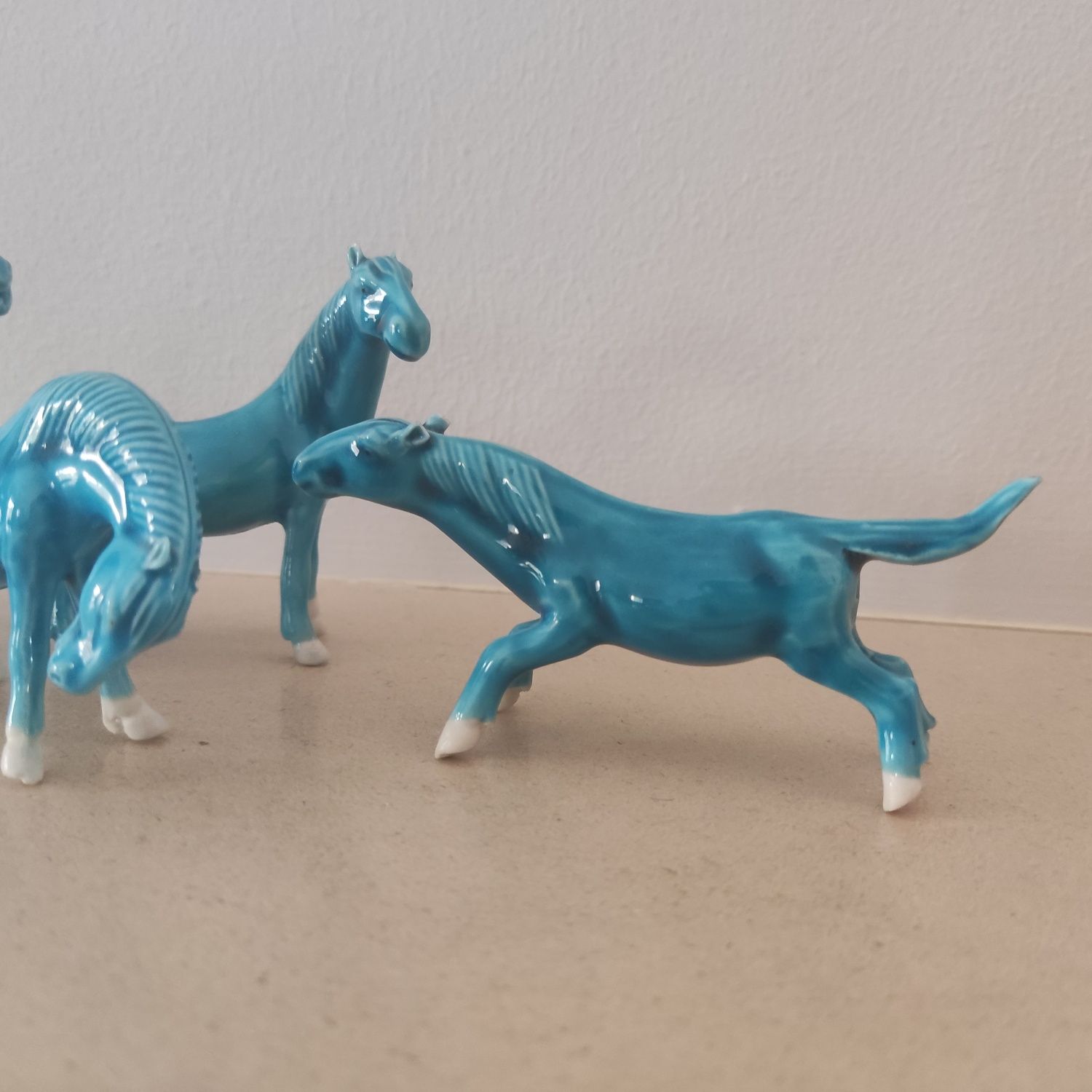 Conjunto de 5 figuras de cavalo - porcelana Jingdezhen, China