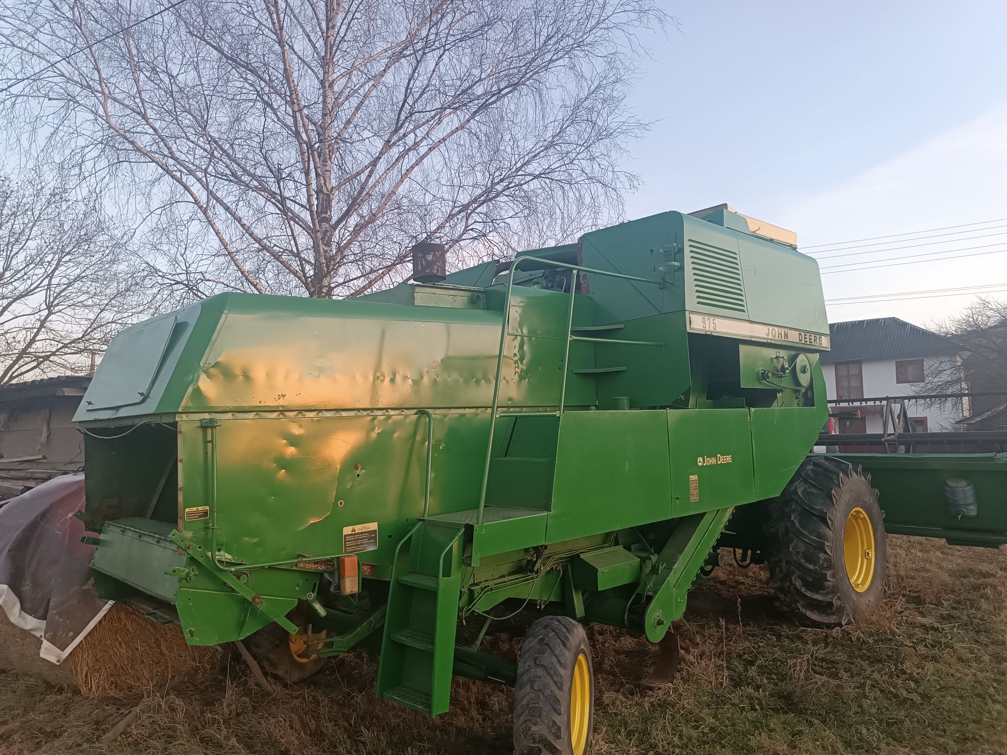 Продам комбайн John Deere 975