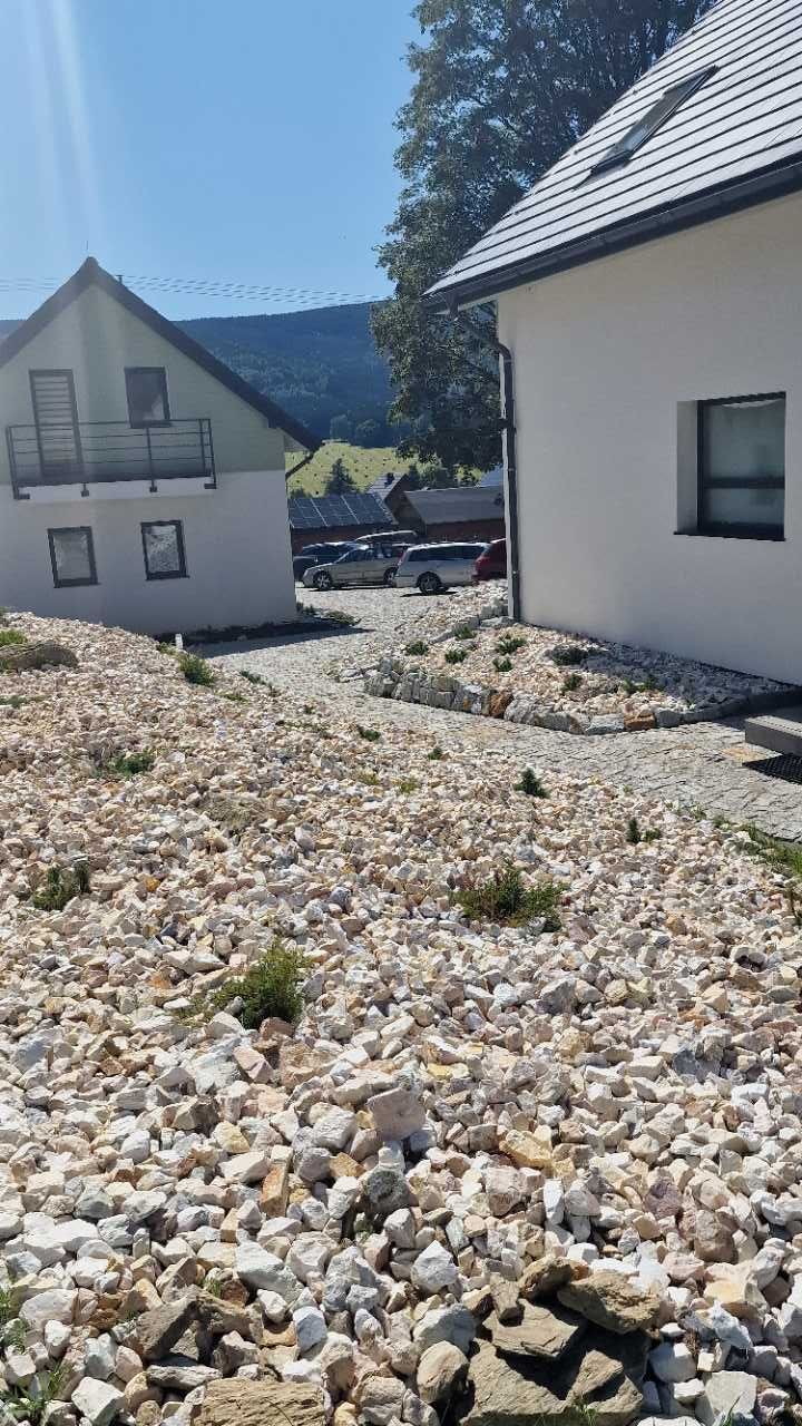 Willa w górach do 10 osób otulona lasem z widokiem na góry-711 m n.p.m