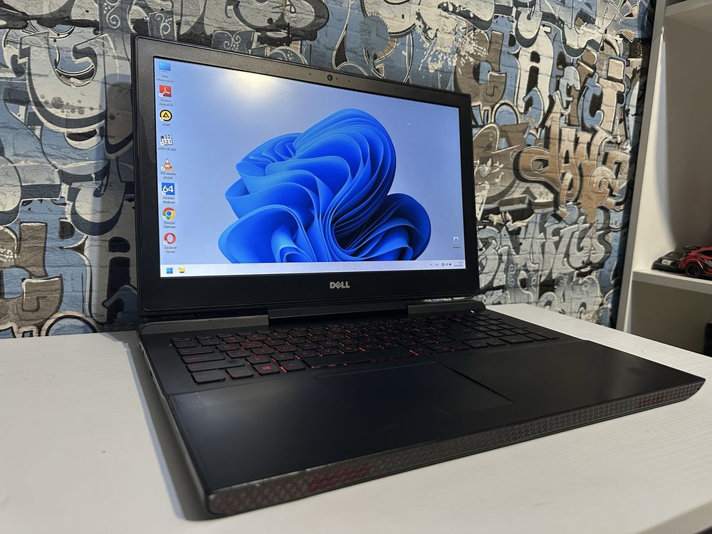Игровой ноутбук Dell 7567 • i5‑7300HQ • GTX 1050 Ti  • 8GB • SSD • IPS