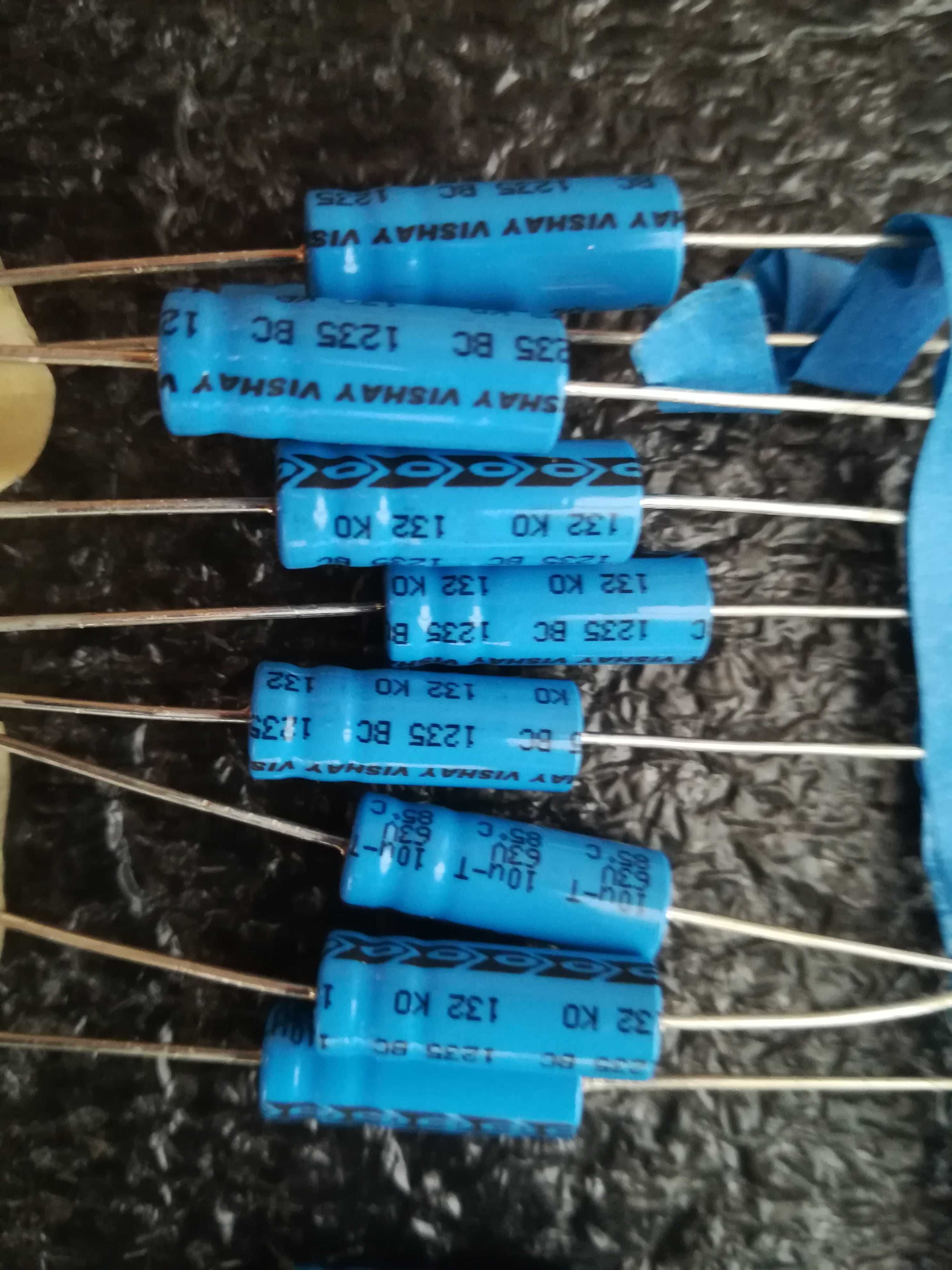 Kondensator osiowy 10uF 63V Electrolytic Horiz 90szt nowe