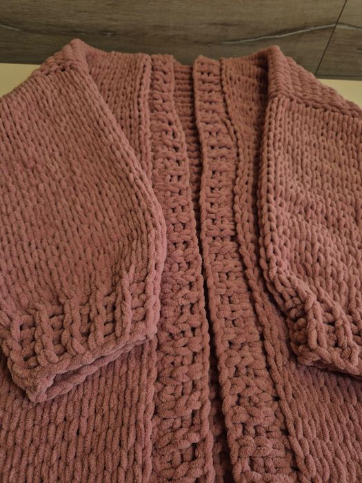 В’язані комбінезони та пледи