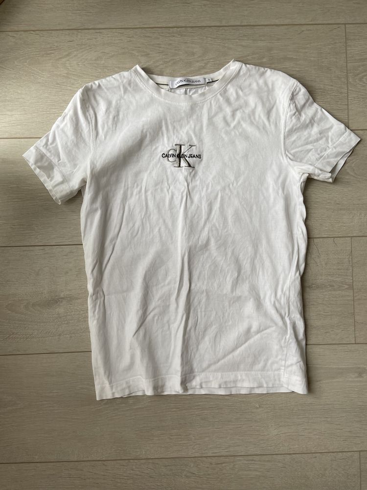 футболка біла calvin klein