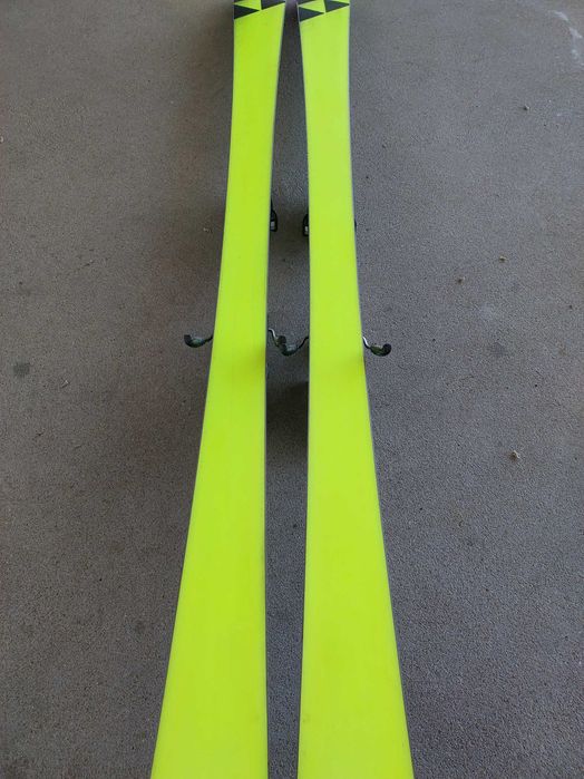 Narty Fischer The Curv RC4 157 CM (17)