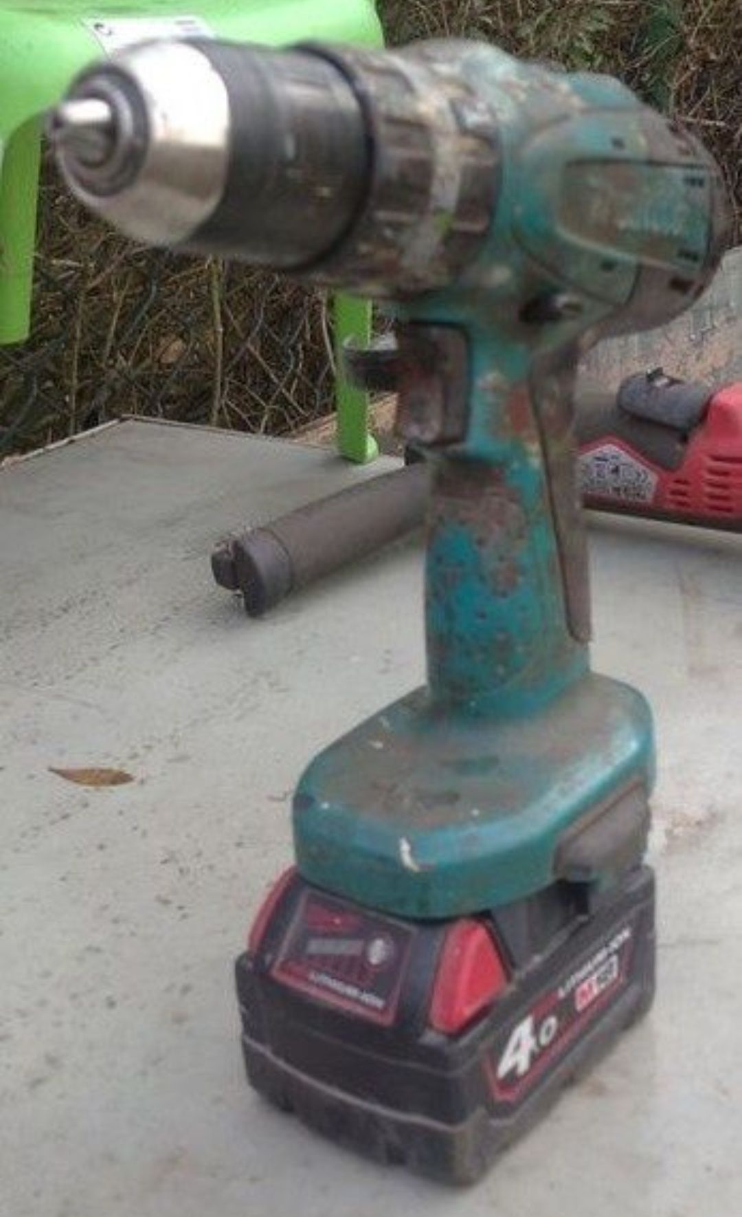 Adapter Makita PA18 na baterie Milwaukee M18