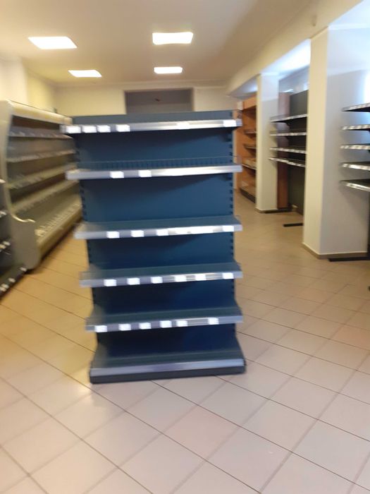 Regał sklepowy, wyposażenie sklepu