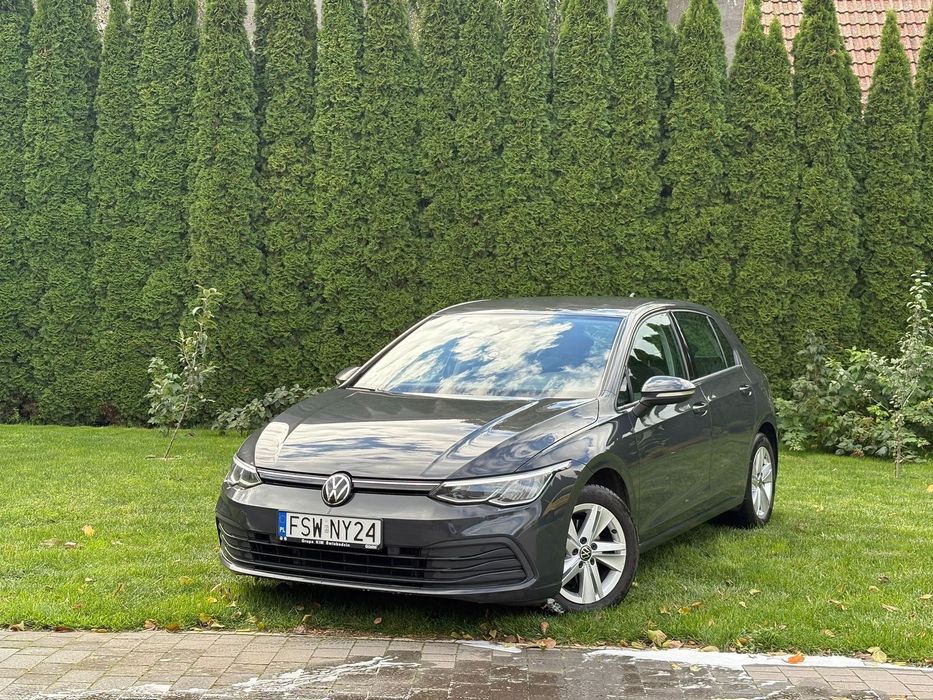 Volkswagen Golf Golf 8 1,5 eTSI Auto Krajowe