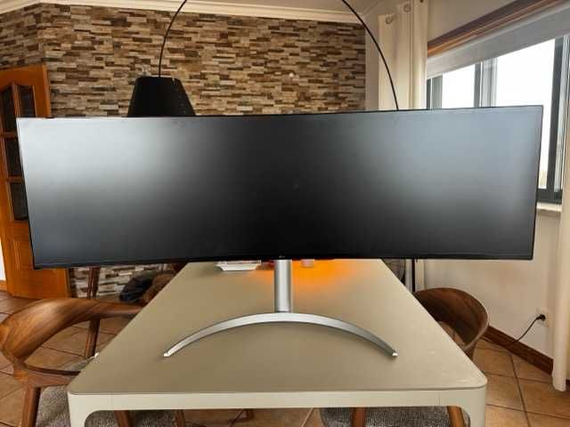 49WQ95C-W 49 Inch 32:9 Curved UltraWide DQHD (5120 x 1440) Monitor