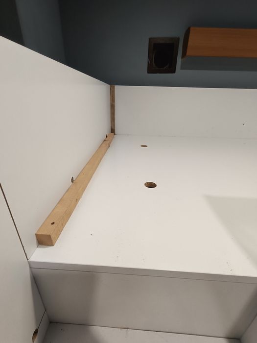 Łóżko, antresola z biurkiem