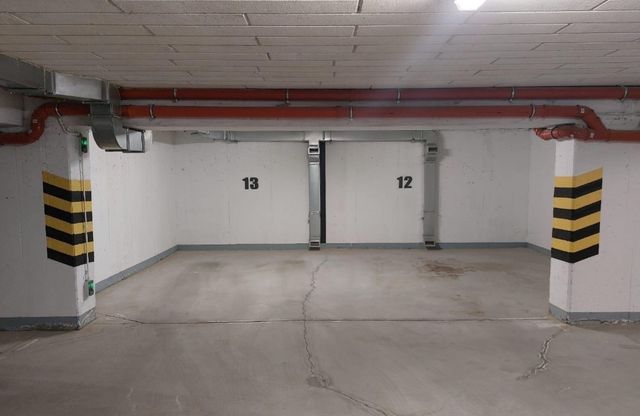 Miejsce postojowe, w garażu podziemnym,  parking Asfaltowa 21