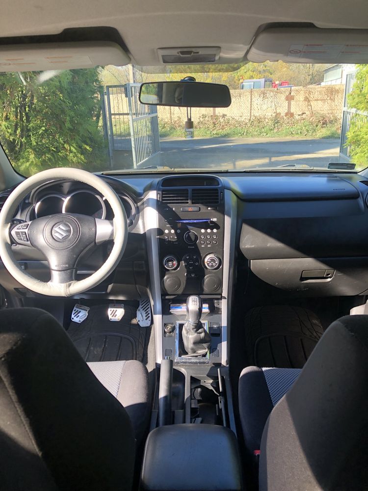 Suzuki Grand Vitara ll 1,6 lpg 2005r