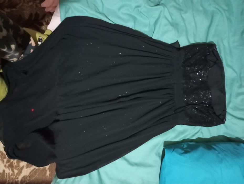 Сукня зі шлейфом