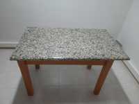 Mesa de cozinha tampo de mármore