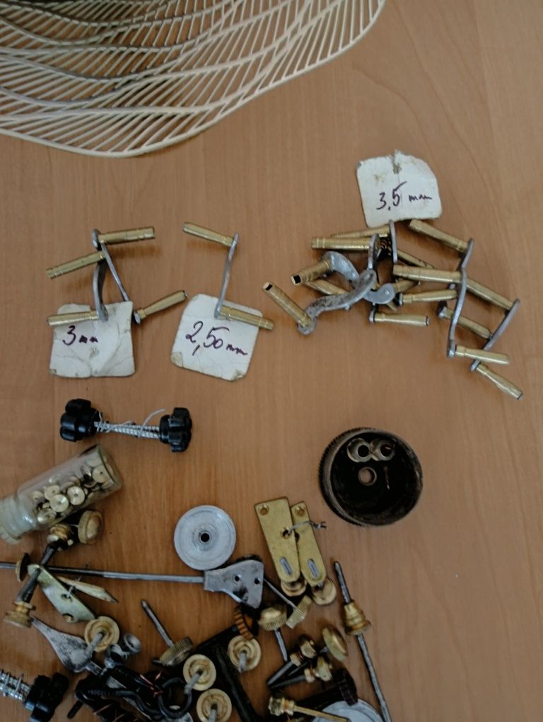 Części do starych zegarów