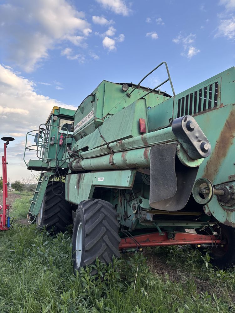 Комбайн Дон 1500Б