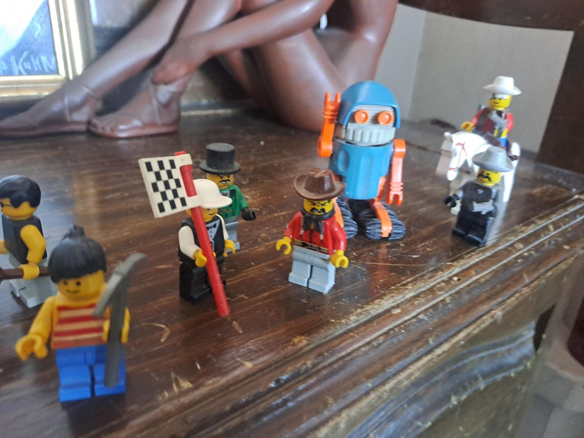 Bonecos diversos da Lego