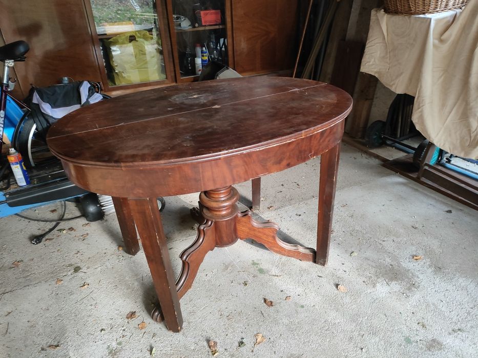 Stół typu bocian antyk do renowacji.