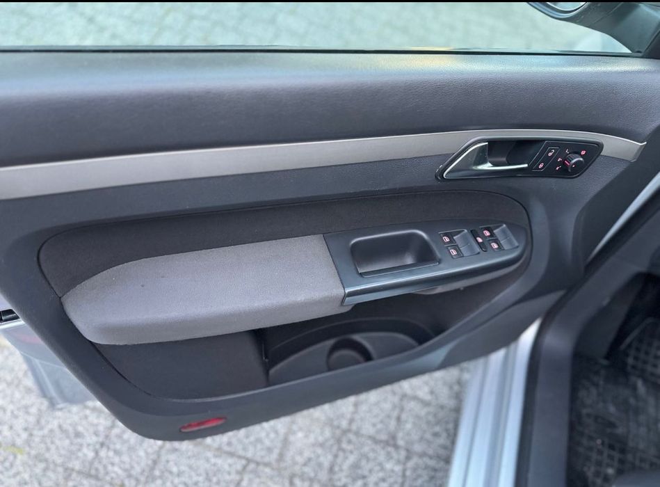 Volkswagen Touran 2010р 2.0 TDI