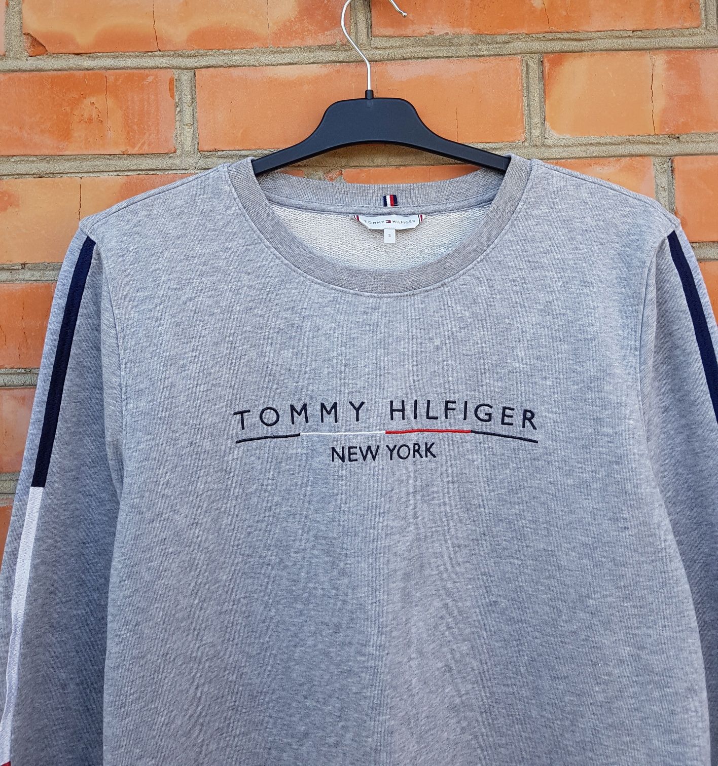 TOMMY HILFIGER жіноча кофта світшот оригінал S