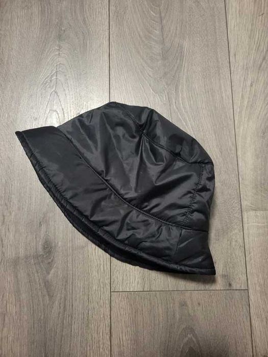 H&M 128 - 146 czarny kapelusik ocieplany watolina na zimę