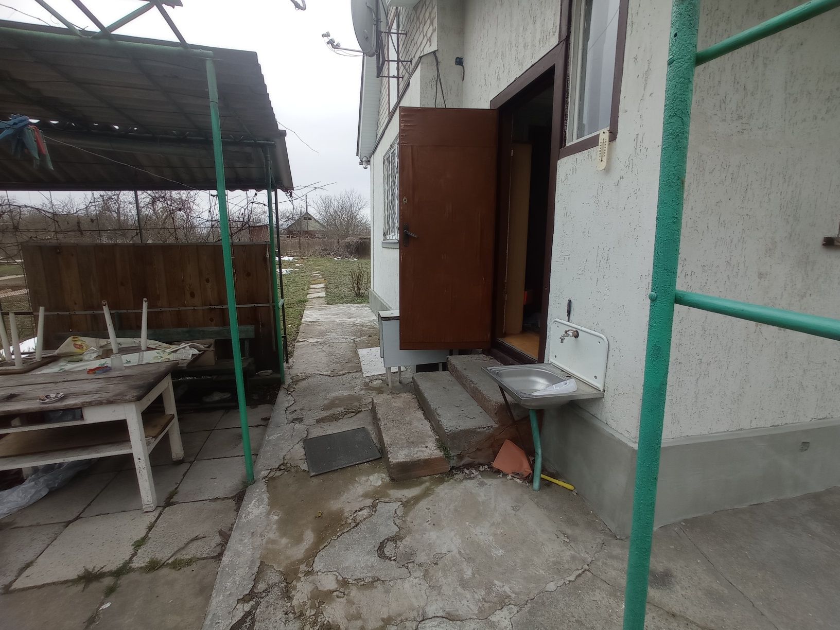 Продам дві дачі   в Тетерівському масиві зимовий варіант