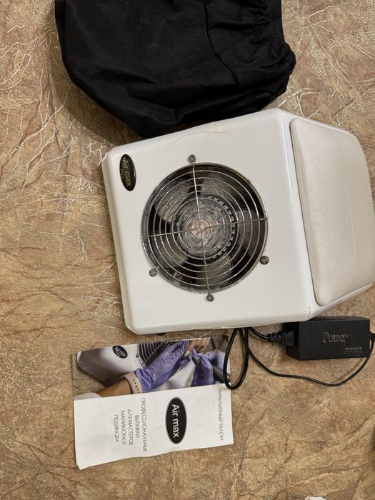 Манікюрна витяжка Air Max Pro