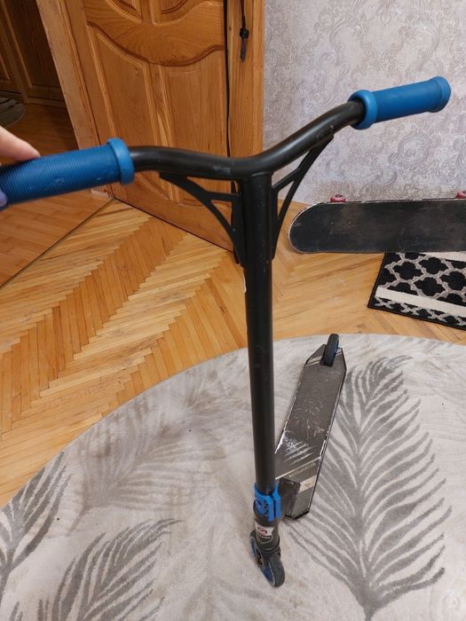 Скейт трюковий в гарному стані