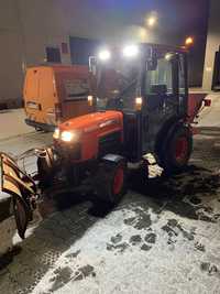 Kubota B2530 traktor komunalny , pług , solarka