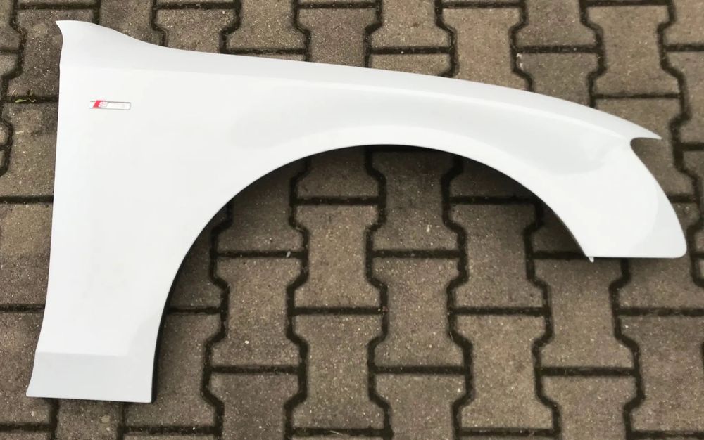 Audi A4 B8 8K Lift błotnik prawy LS9R