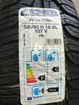 Opona 235 60 R18 Uniroyal zima