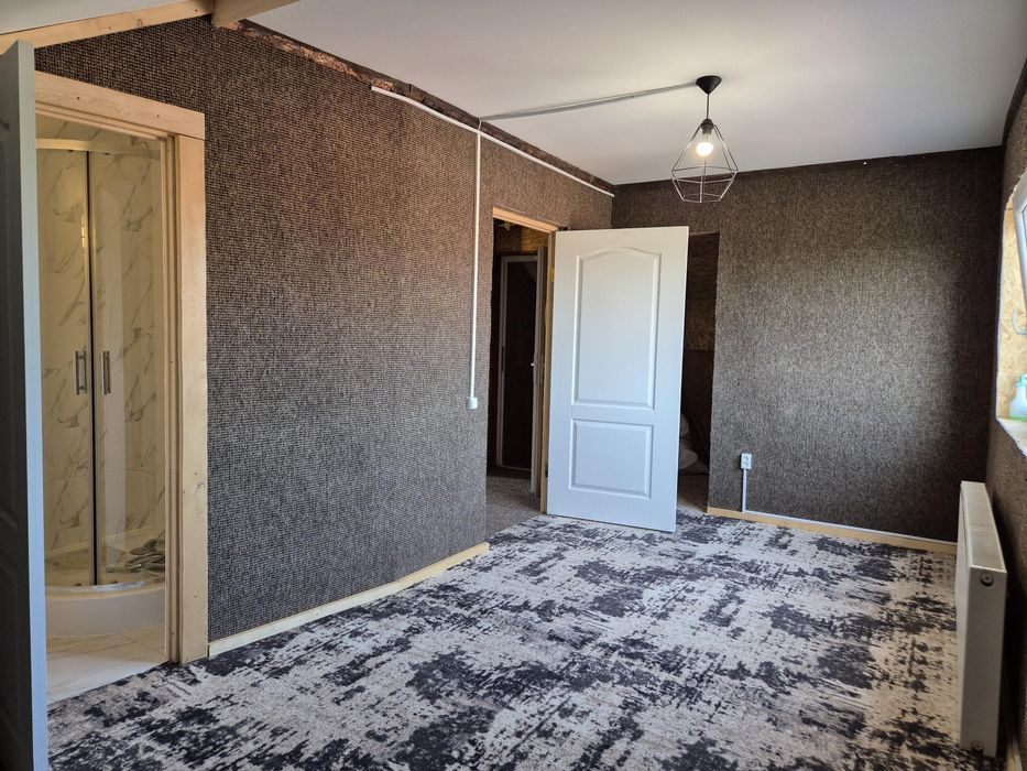 Автономний будинок для великої сім'ї в тихому місці++бізнес