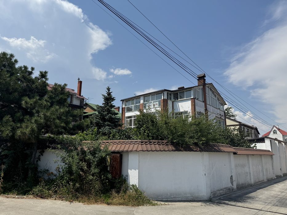 Продам дом в совиньоне ( у моря )