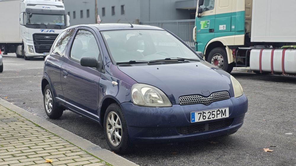 Toyota Yaris 1.0 BASE