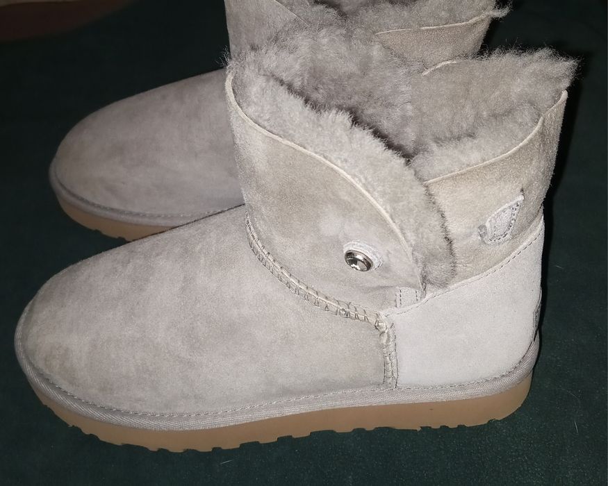 Фирменные угги ботинки UGG. Оригинал.