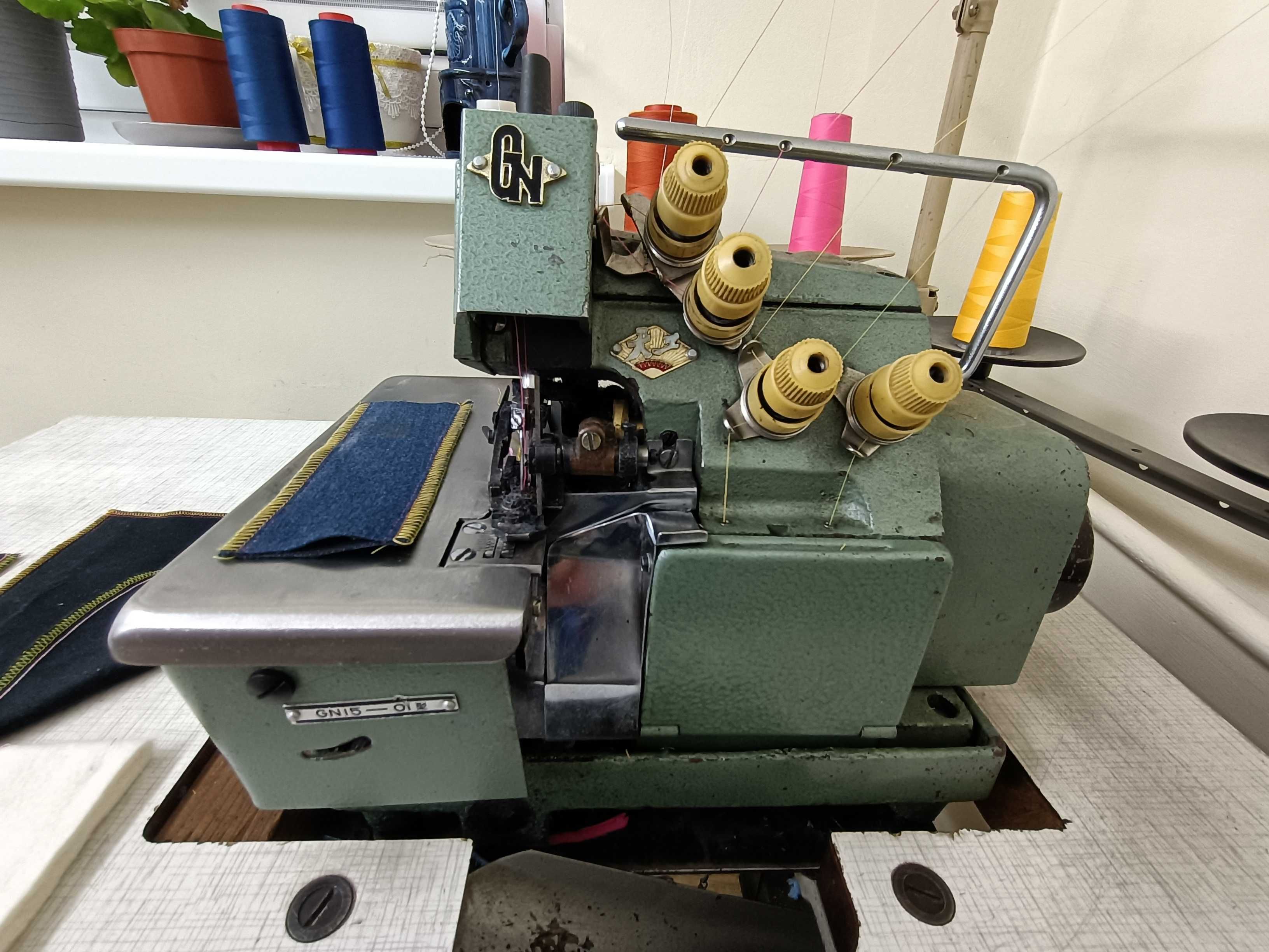 OVERLOCK przemysłowy 5-nitkowy  GN