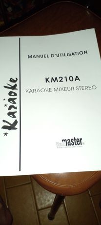 Karaoke  Master com 2 microfonos Novo