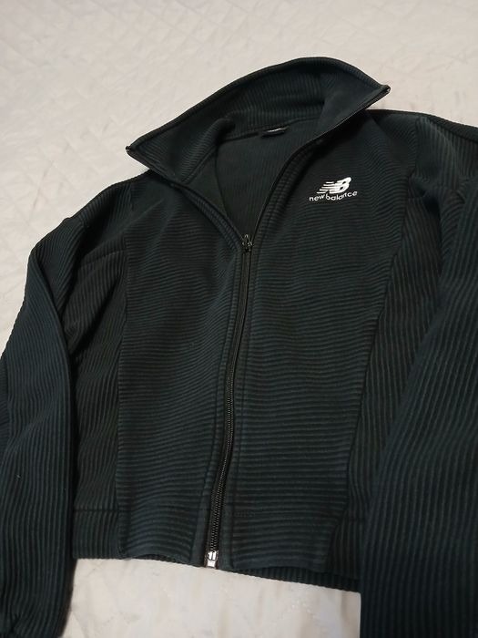 Продам костюм  в гарному стані,  колір темно синій - чорний