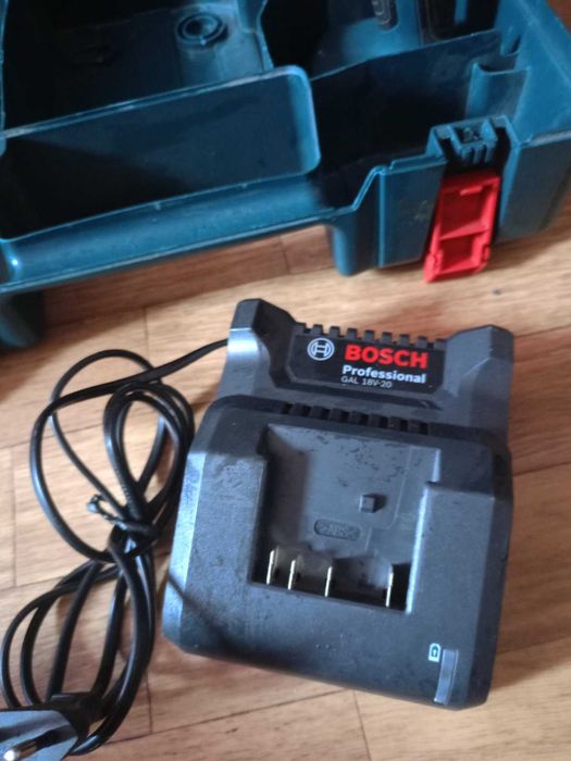 Шуруповерт дрель BOSCH